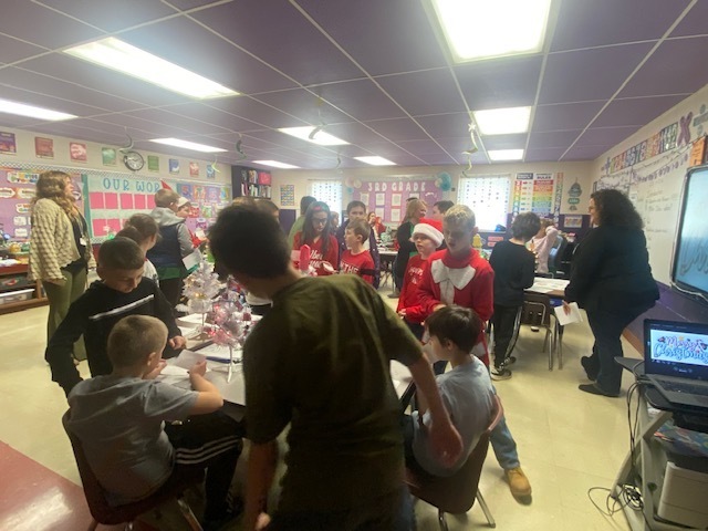 Christmas Trees Around the World - Lavalette Elementary