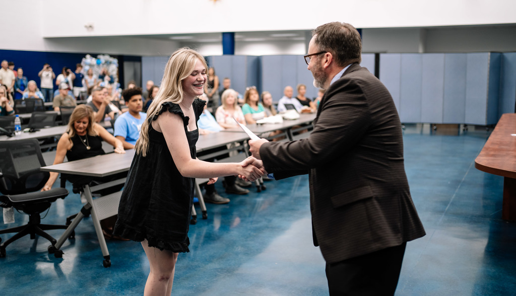 Wayne County Pledge 8th Grade Students